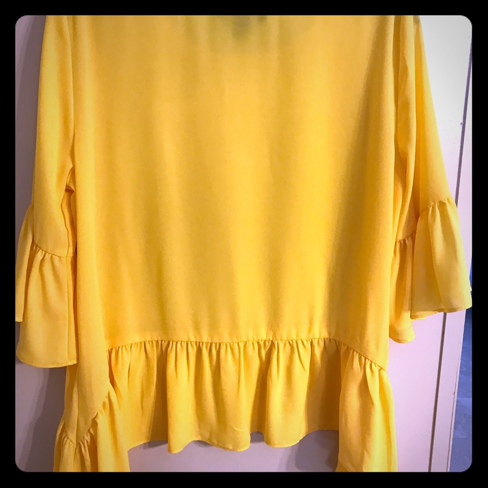 Yellow karen kane top small